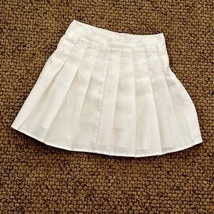 super cute white tennis skirt high waisted